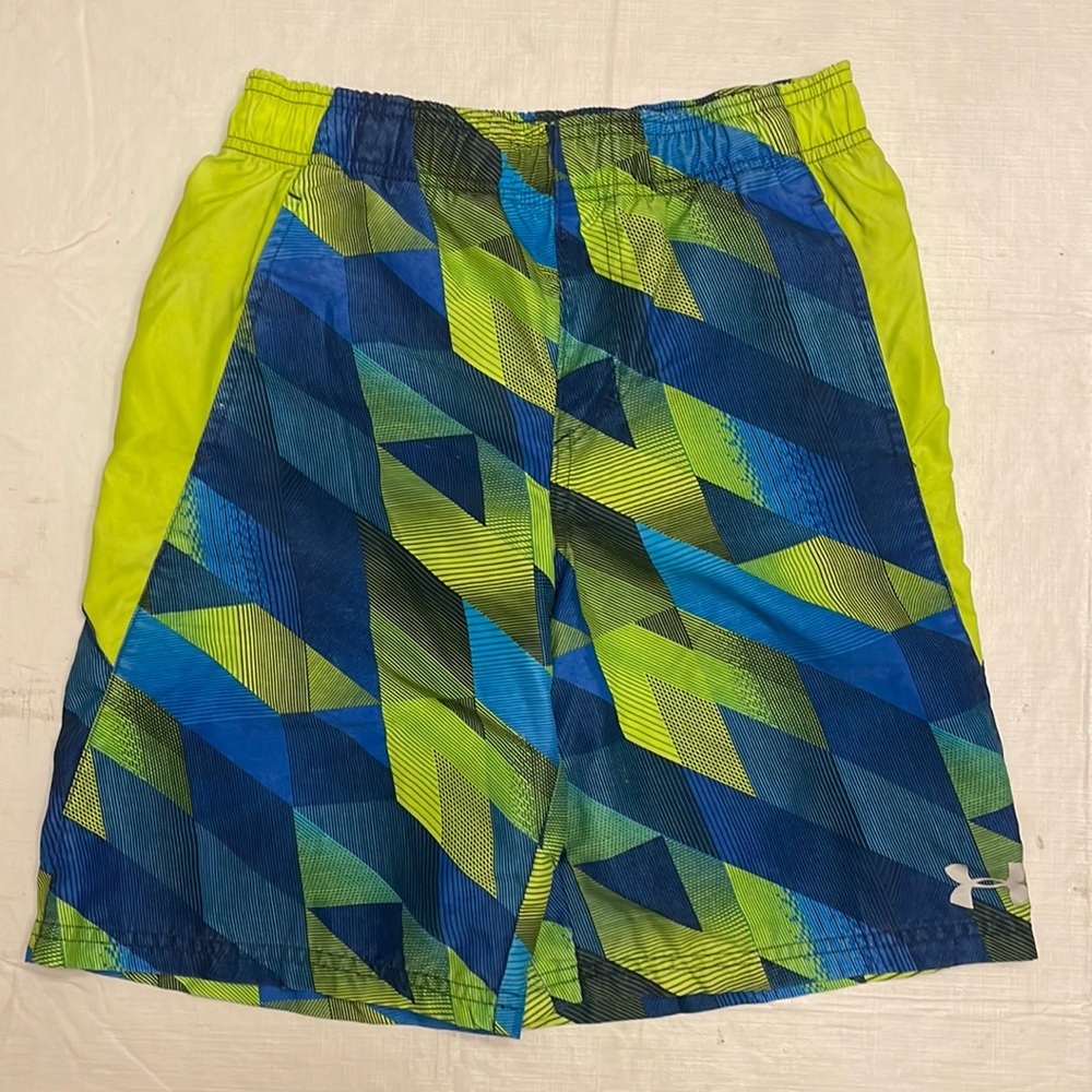 Under Armour boys swim trunks. Size M